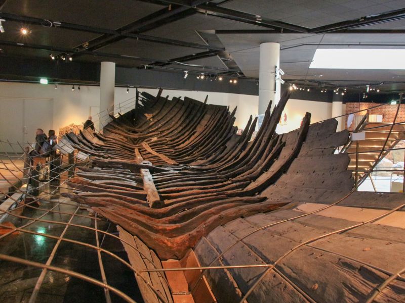 Eintauchen in die mystische Welt der Wikinger im Museum