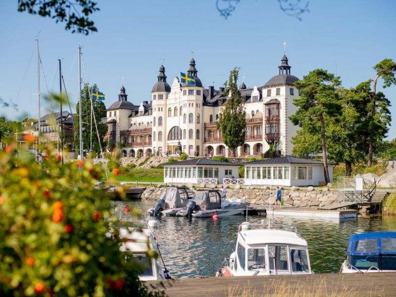 Grand Hotel Saltsjöbaden in den Schären Stockholms